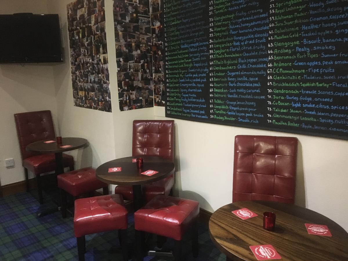 ホテルThe Wee Dram Foyers エクステリア 写真